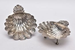 A PAIR OF ELIZABETH II SILVER SHELL SHAPED BON BON DISHES, cast shell handle, floral embossed and