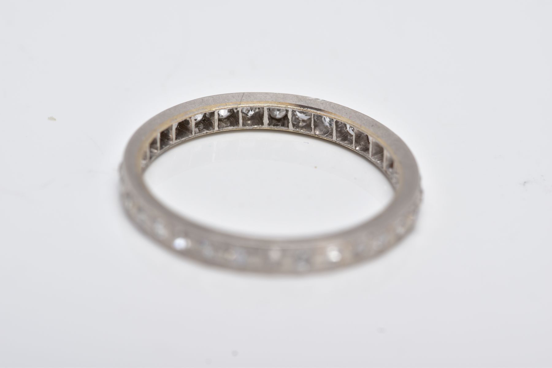AN EARLY TO MID 20TH CENTURY DIAMOND FULL ETERNITY RING, old eight and Swiss cut diamonds, estimated - Image 5 of 5