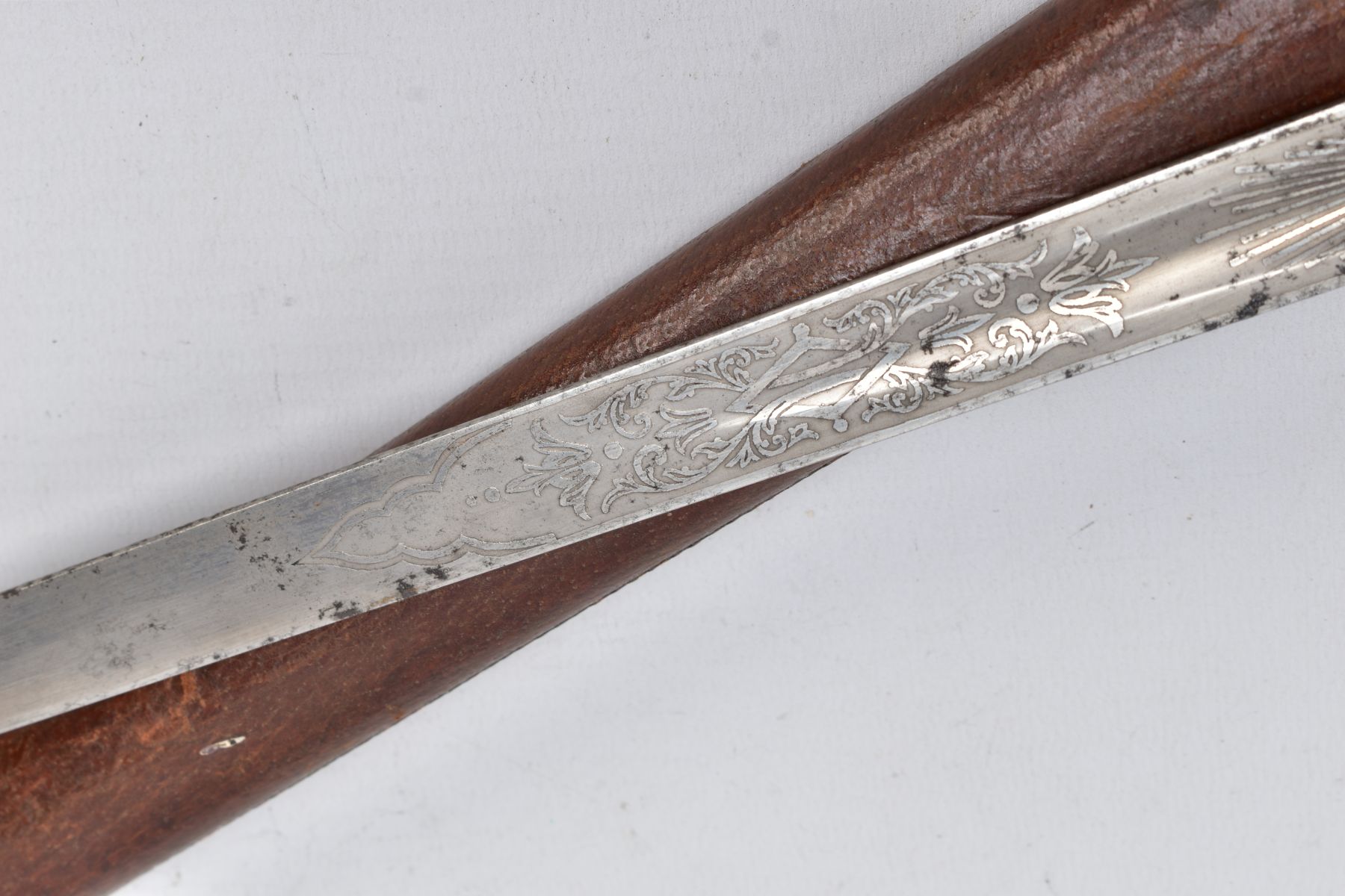 A GEORGE V BRITISH INFANTRY OFFICERS SWORD AND BROWN LEATHER SCABBARD, the blade length is - Image 12 of 17