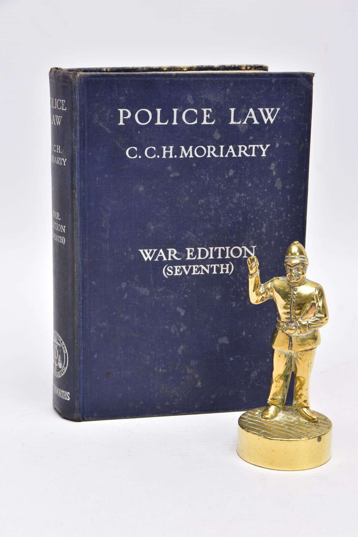 A BOX CONTAINING ITEMS OF POLICE COLLECTORS INTEREST, a hard bound copy of 'Police Law' by C.C.H.
