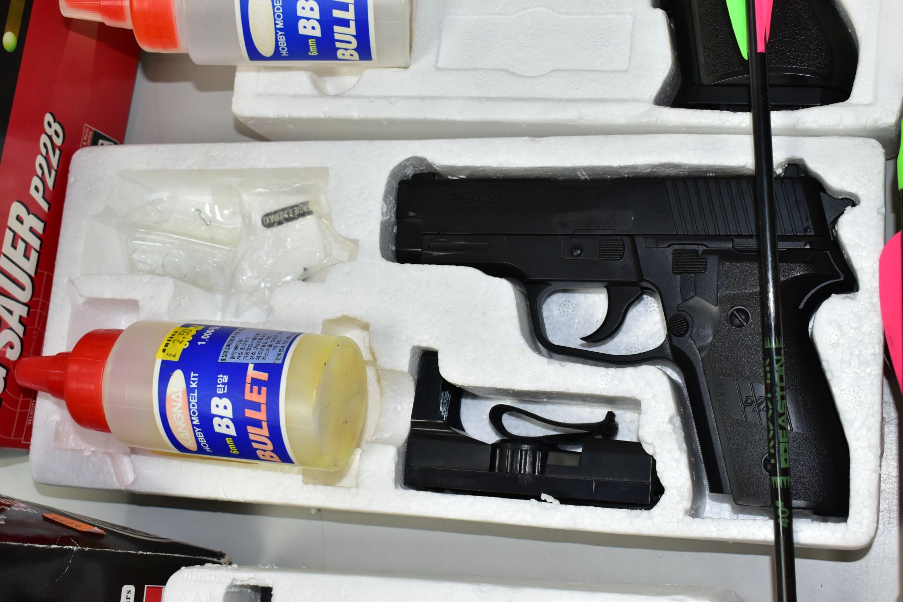 AIRSOFT GUNS, comprising Air Sport M40, Sig Sauer P228 and Desert Eagle .50 AE Magmum pistol, all - Image 5 of 7