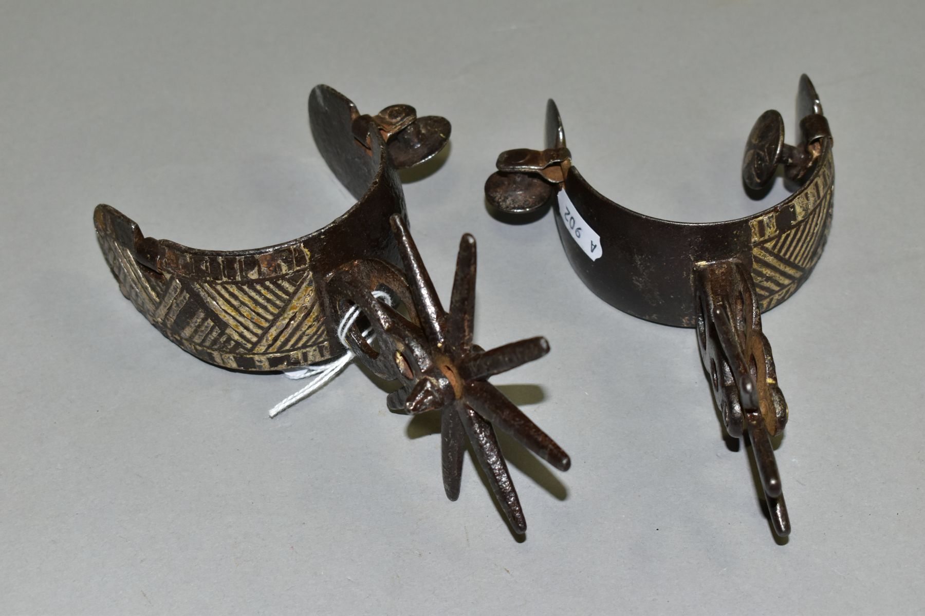 A PAIR OF SOUTH AMERICAN SILVER OVERLAID GAUCHO SPURS (2) - Image 2 of 6