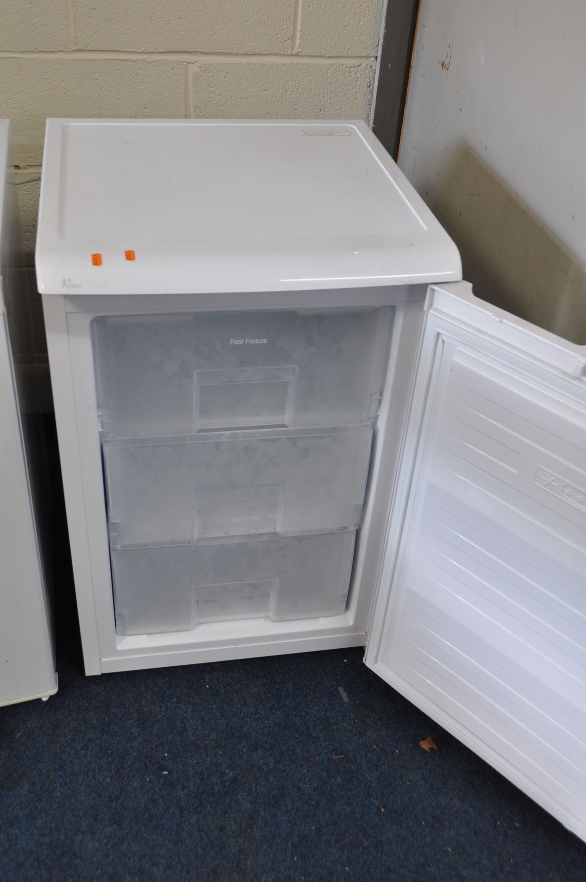 A BEKO UNDERCOUNTER FREEZER 55cm wide (PAT pass and working at -19 degrees) - Image 2 of 2