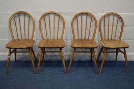 A SET OF FOUR ERCOL MODEL 400 BLONDE ELM AND BEECH WINDSOR KITCHEN CHAIR (fluid stained finish)