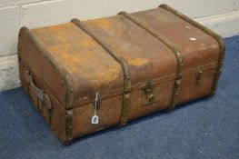 A VINTAGE TRAVELING TRUNK