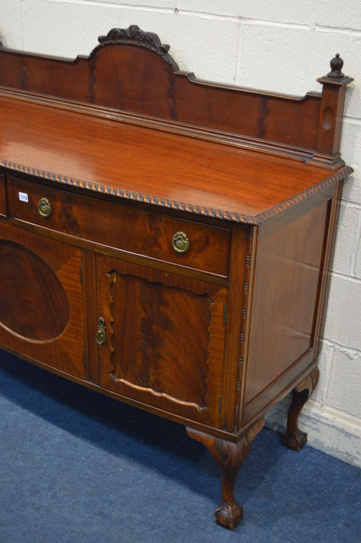 A 20TH CENTURY MAHOGANY BOWFRONT SIDEBOARD, with a shaped raised back, rope detail to the top - Image 2 of 4