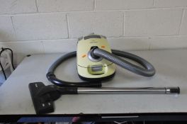 A MIELE S4211 PULL ALONG VACUUM CLEANER (PAT pass and working)