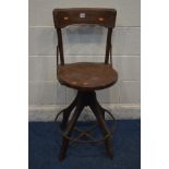 AN EARLY 20TH CENTURY BEECH DRAUGHTMANS SWIVEL CHAIR, with a single bar back