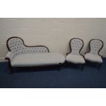 A REPRODUCTION VICTORIAN STYLE MAHOGANY GREY AND RED BUTTONED UPHOLSTERED CHAISE LONGUE, length