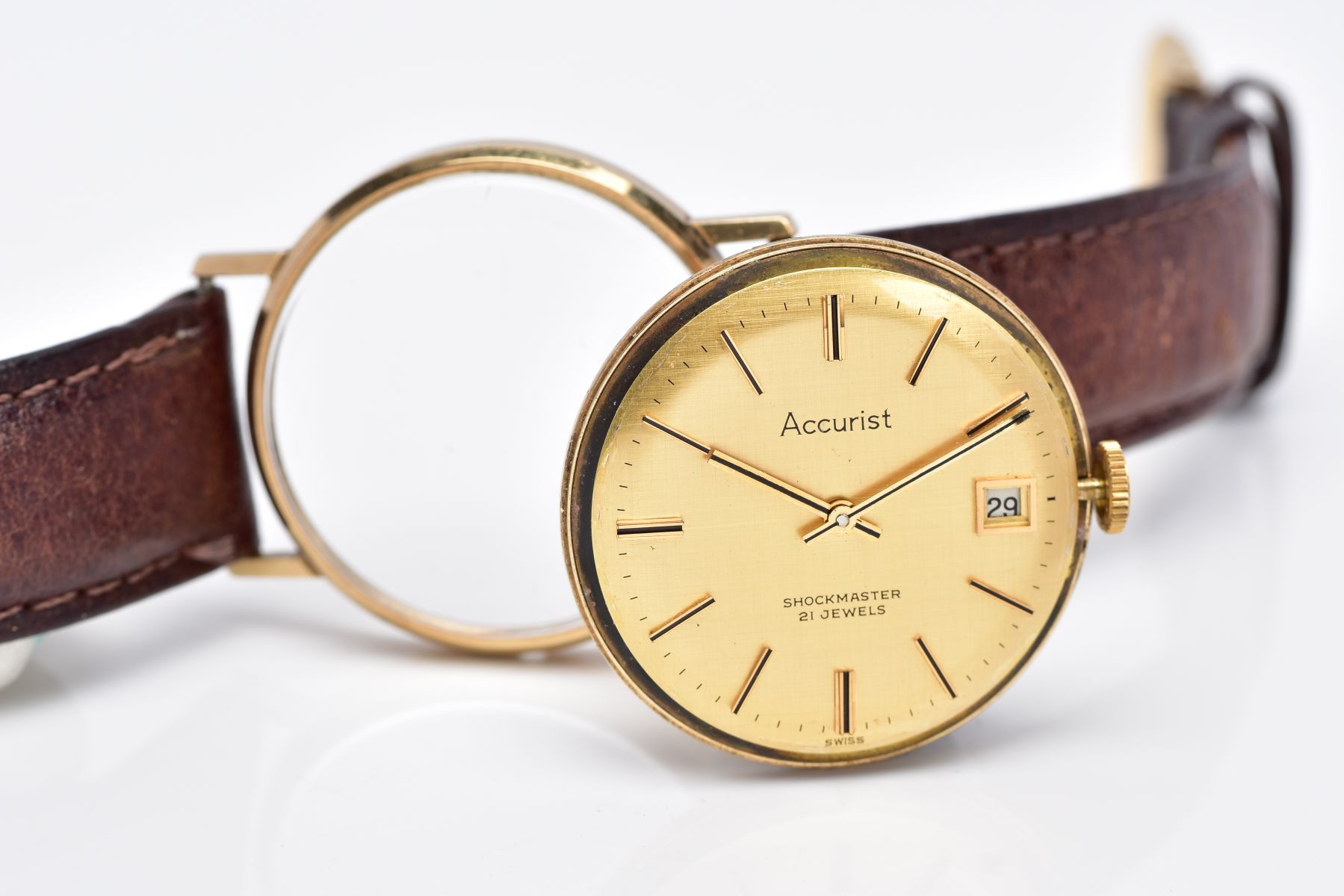 A 9CT GOLD GENTS 'ACCURIST' WRISTWATCH, hand wound movement, round gold dial signed 'Accurist, shock - Image 7 of 7