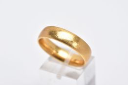 AN 18CT GOLD WIDE BAND, of a plain polished design, approximate width 6mm, hallmarked 18ct gold