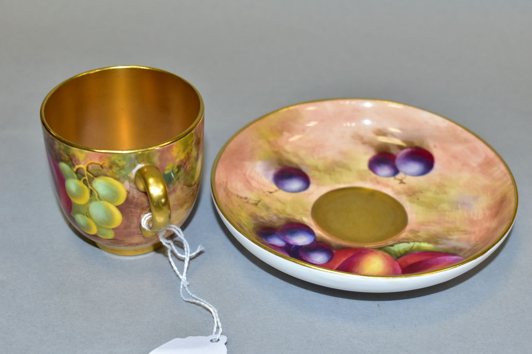 A ROYAL WORCESTER PORCELAIN CABINET FRUIT STUDY COFFEE CUP AND SEPARATE SAUCER, both decorated - Image 7 of 7