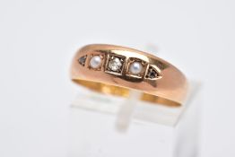 A LATE 19TH CENTURY 15CT GOLD FIVE STONE RING, designed with a row set with a central single cut