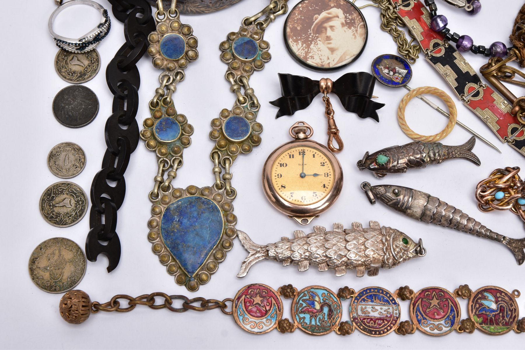 A BOX OF ASSORTED JEWELLERY, to include a yellow metal cameo brooch, depicting a gentleman in - Image 5 of 10
