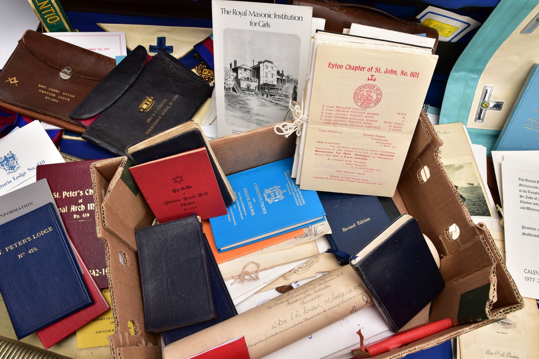 TWO CASES AND A BOX OF MASONIC REGALIA, to include a brown case which opens to reveal a blue and - Image 5 of 8