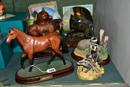A GROUP OF ANIMAL FIGURINES AND PLATES, comprising a Royal Doulton 'Red Rum' style two, model no