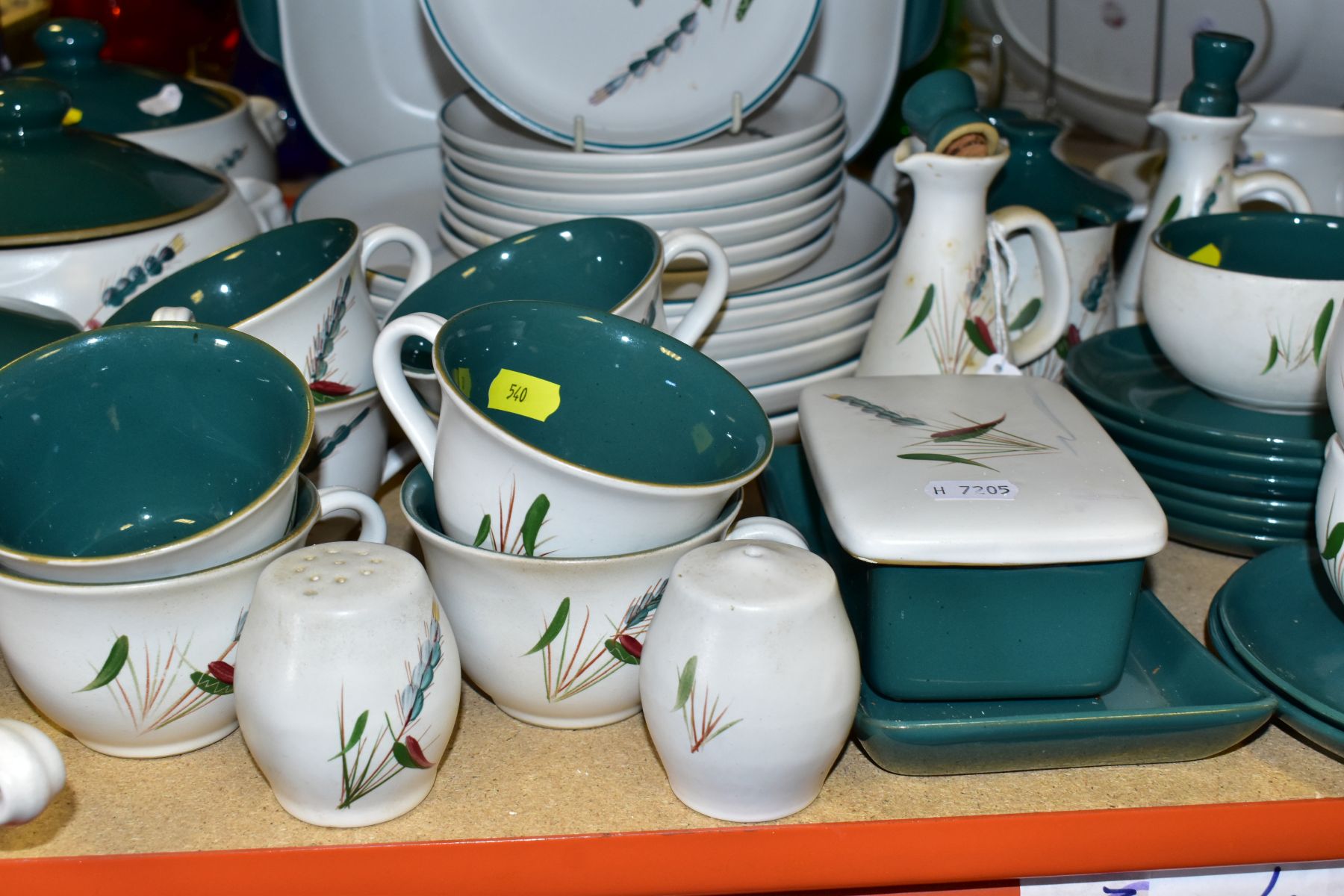 DENBY GREENWHEAT PART DINNER SERVICE, comprising six 26cm plates, eight 16.5cm plates, two tureens - Image 3 of 8