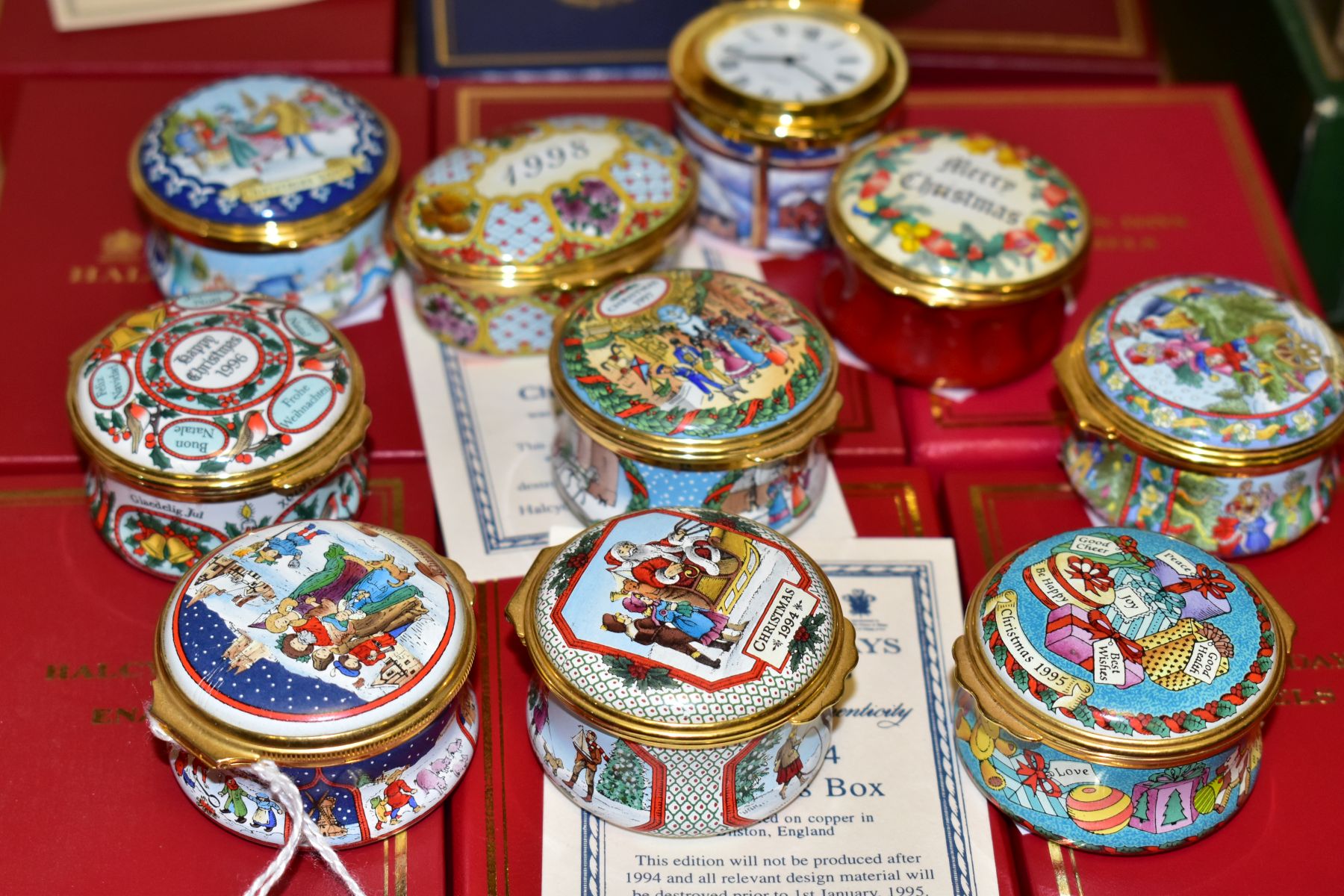 SEVEN BOXED HALCYON DAYS CHRISTMAS ENAMEL BOXES, 1993, 1994 with certificate, 1995, 1996, 1997 - Image 5 of 5