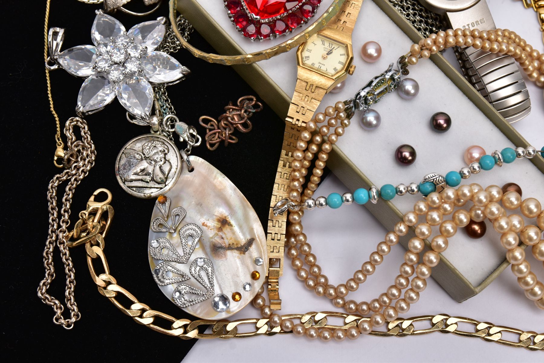 A BAG OF ASSORTED COSTUME JEWELLERY, to include three ladies wristwatches with names such as ' - Image 5 of 5