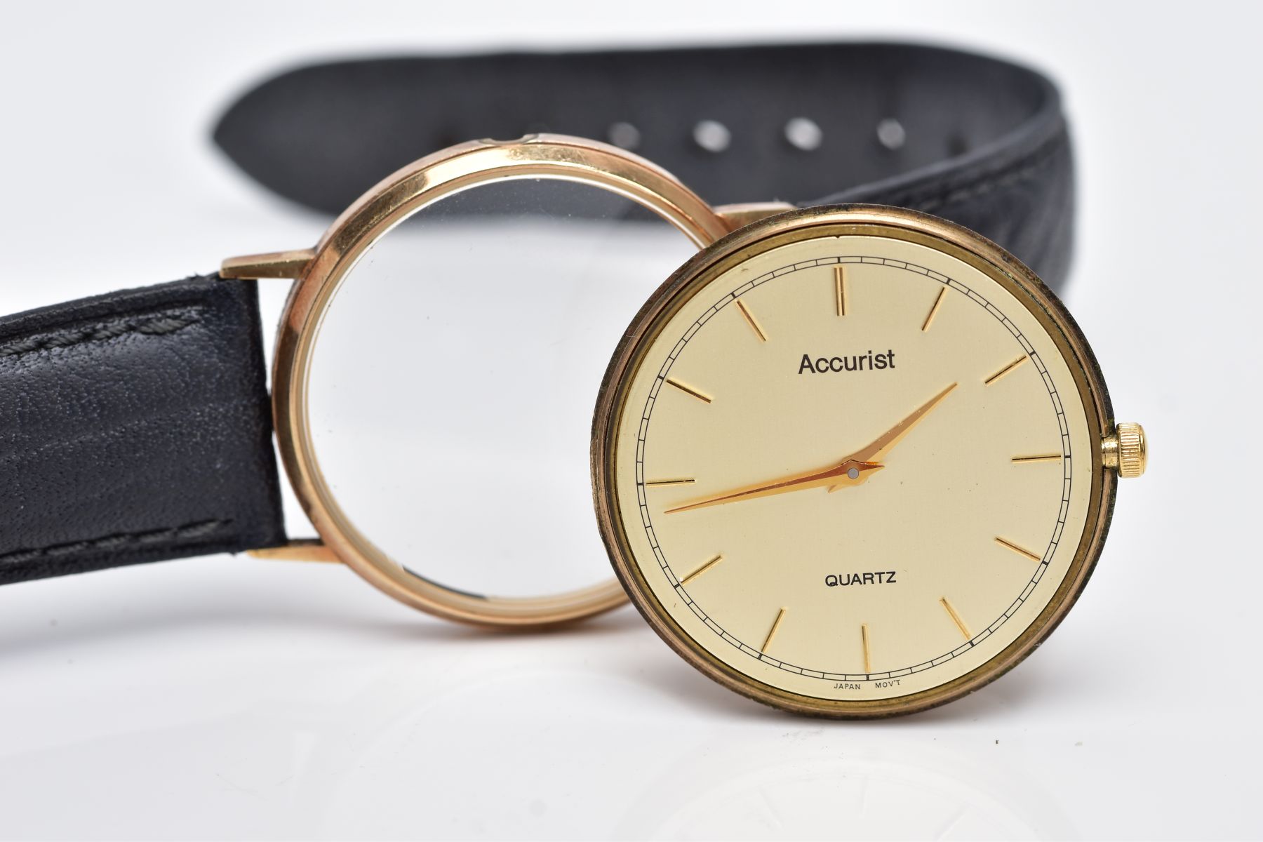 A GENTS 9CT GOLD 'ACCURIST' WRISTWATCH, round gold tone dial signed 'Accurist, Quartz', baton - Image 4 of 6