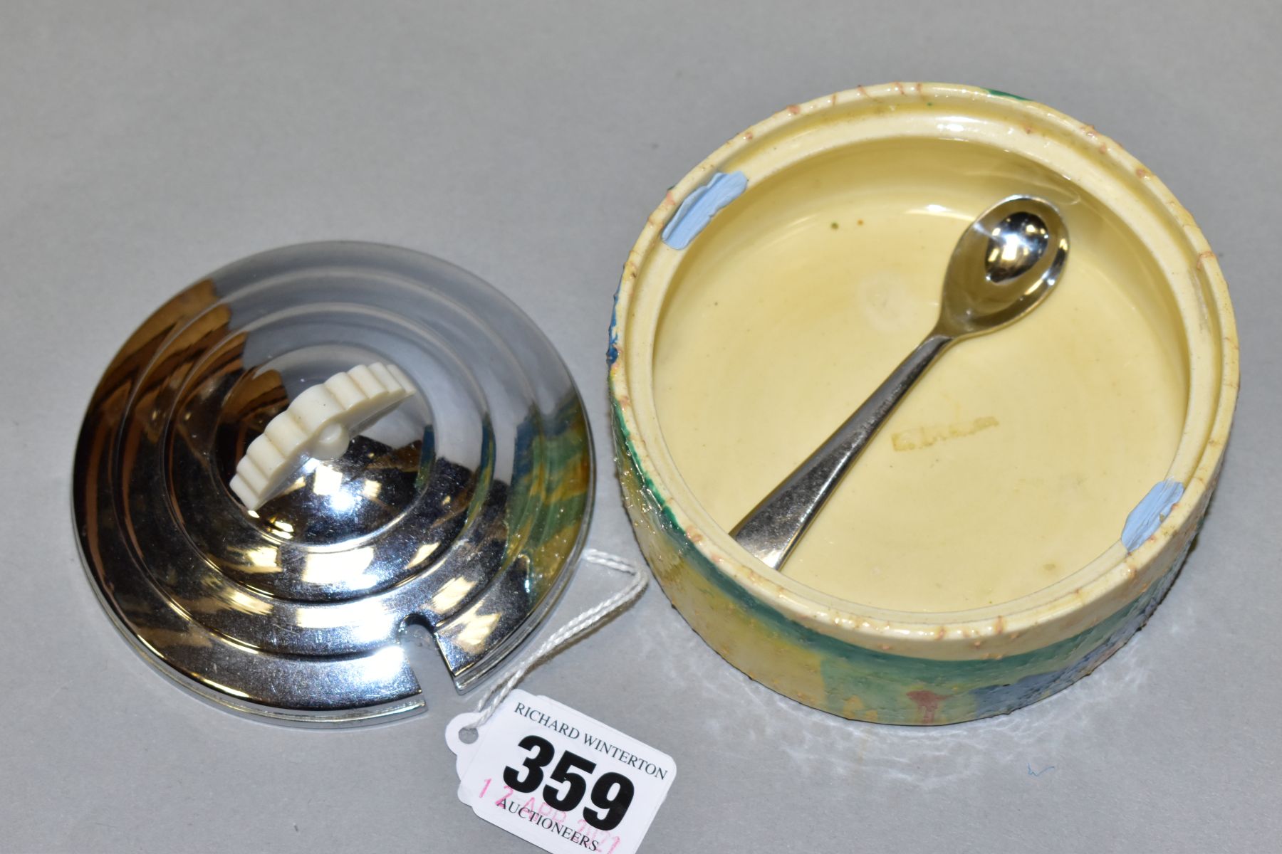 A CLARICE CLIFF BIZARRE PATINA CIRCULAR PRESERVE JAR WITH REPLACEMENT CHROME COVER AND A SPOON, - Image 4 of 5