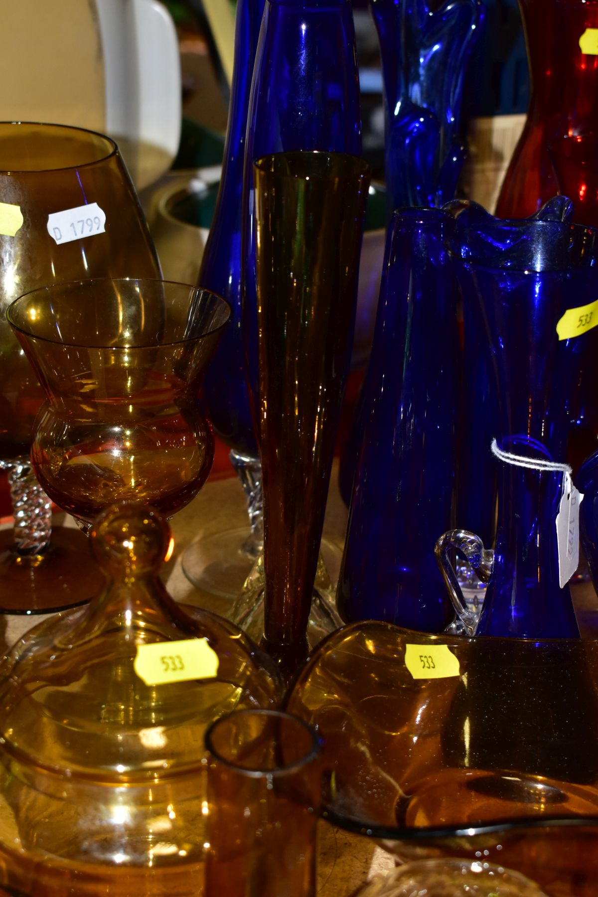 A QUANTITY OF COLOURED GLASS, to include controlled bubble bud vases, Chance handkerchief vase, - Image 9 of 10