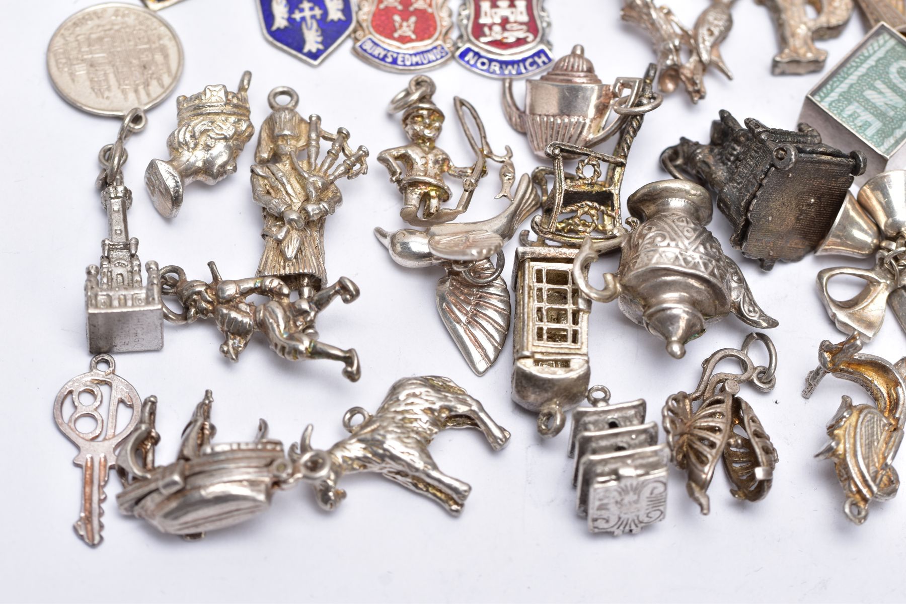 A QUANTITY OF SILVER AND WHITE METAL CHARMS, to include fifty six charms in various forms such as - Image 4 of 7