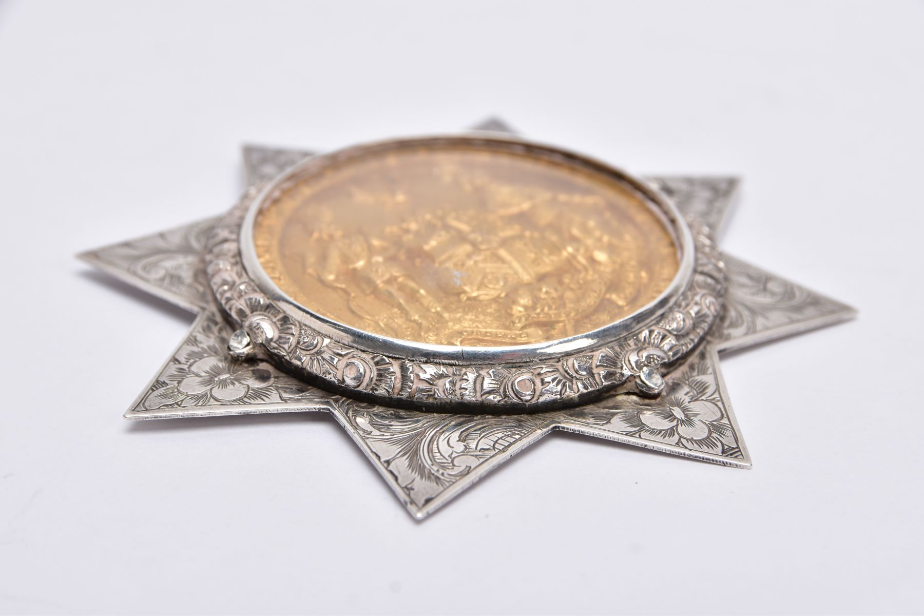 A MID VICTORIAN SILVER CHIEF RANGERS MASONIC MEDAL, star form with an engraved floral design, set - Image 5 of 6