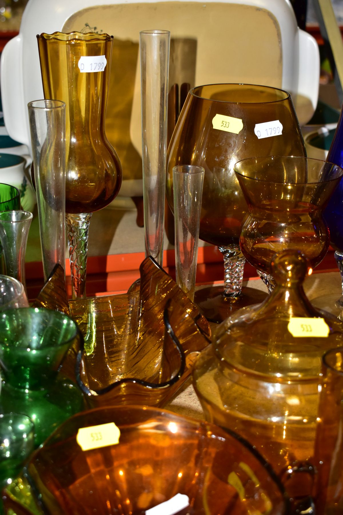 A QUANTITY OF COLOURED GLASS, to include controlled bubble bud vases, Chance handkerchief vase, - Image 7 of 10