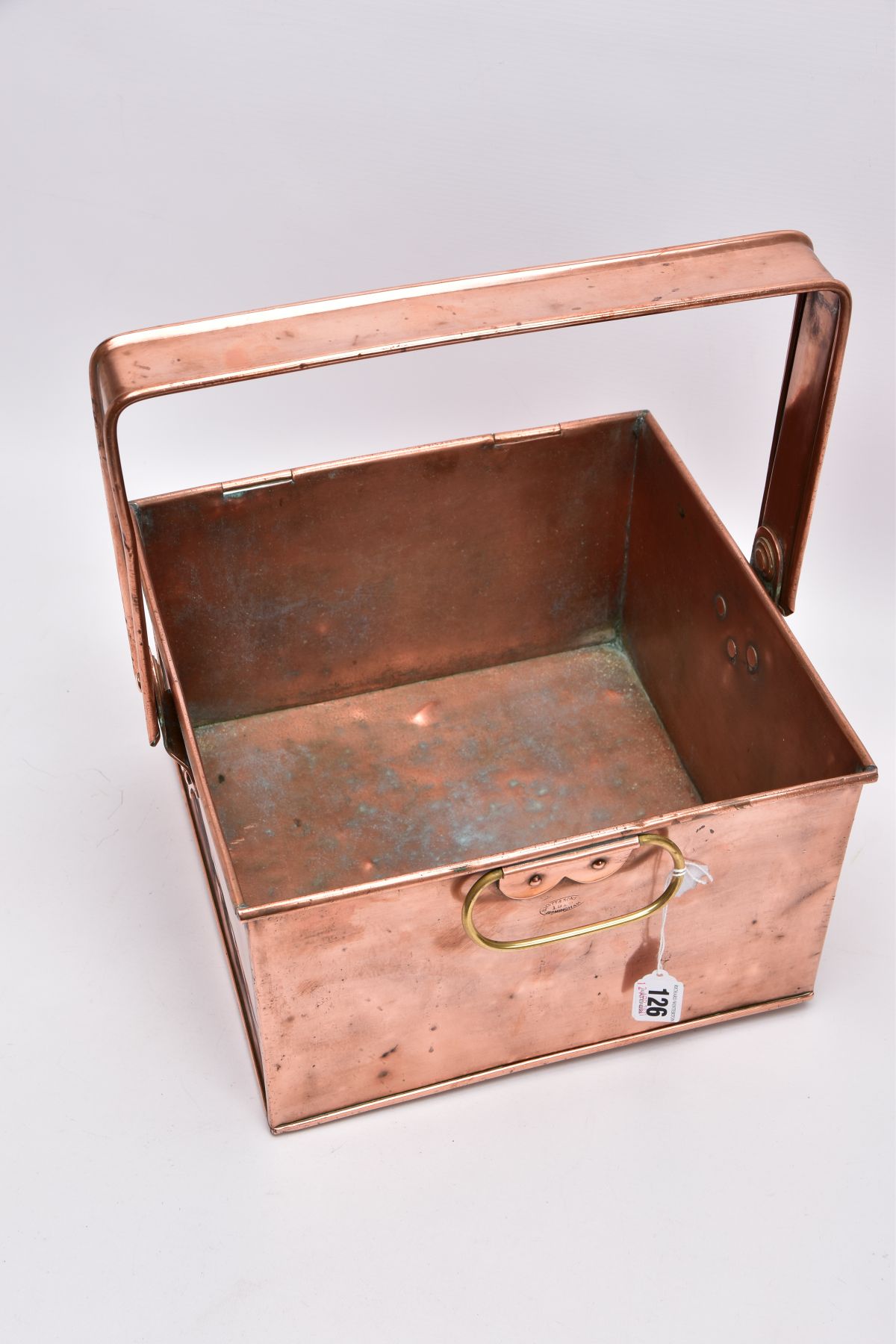 A BULPITT & SONS COPPER SWING HANDLED STORAGE BOX, date stamped 1915, missing cover, approximate - Image 4 of 6
