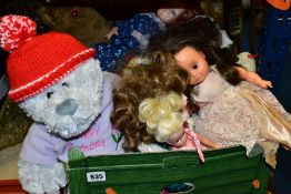 A COLLECTION OF DOLLS AND SOFT TOYS, to include vintage Sindy Doll (marked 033055X to back of