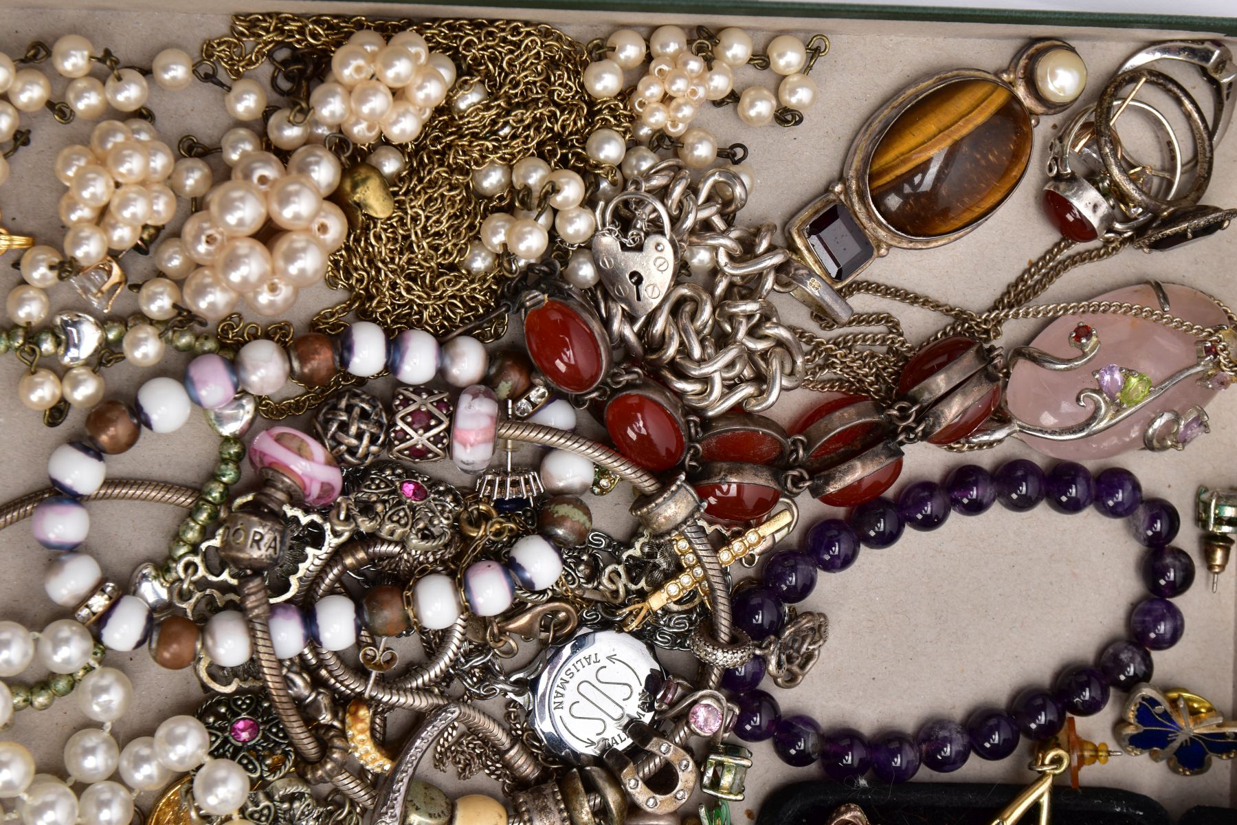 A BOX OF ASSORTED COSTUME JEWELLERY, to include a silver pendant set with a large rose quartz - Image 4 of 5