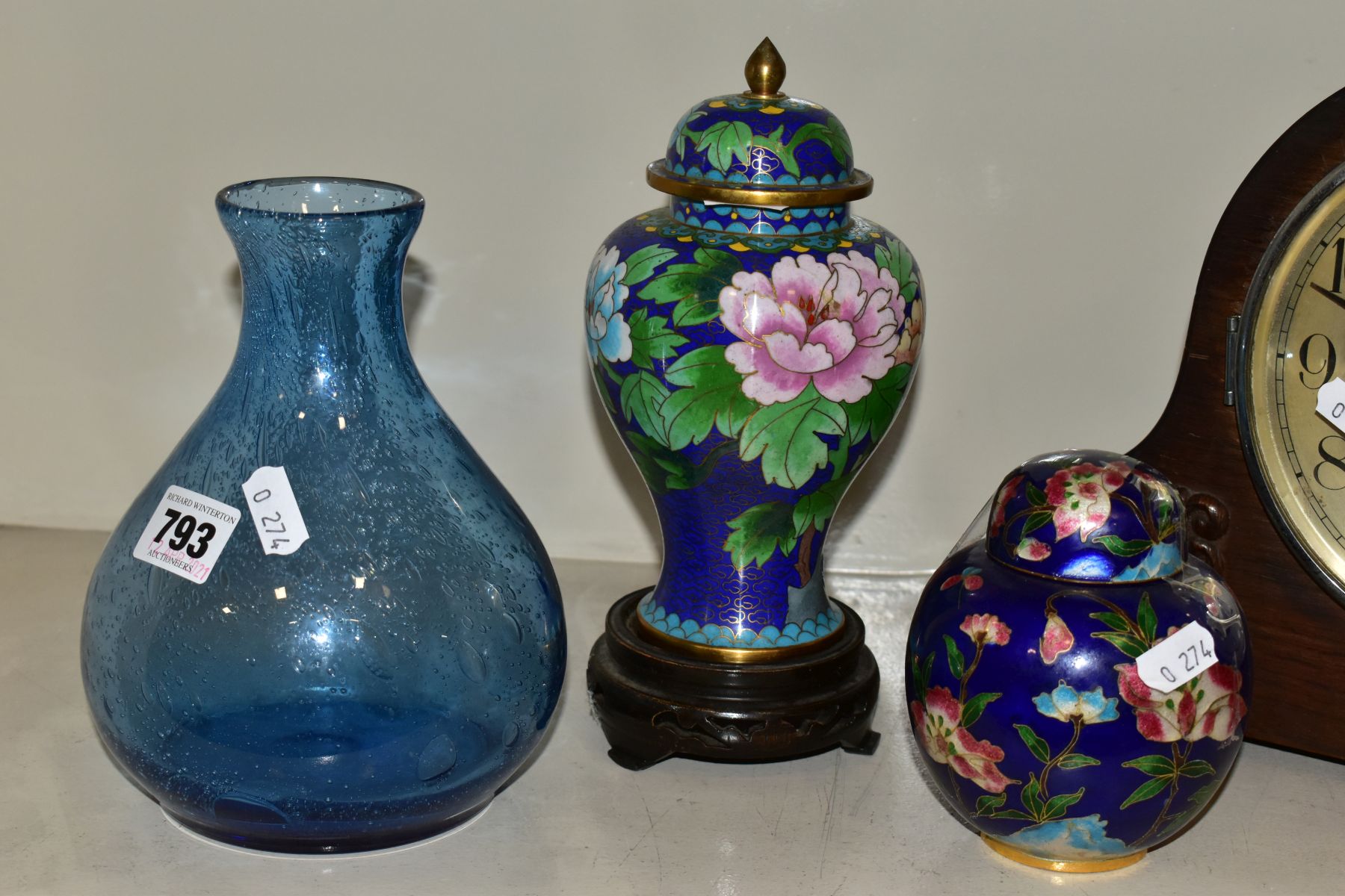 A 1920'S OAK CASED DOME TOP MANTEL CLOCK, two 20th Century cloisonne jars and covers, one with a - Image 4 of 6