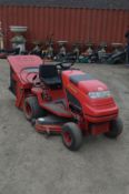 A COUNTAX HYDROSTATIC C600H RIDE ON LAWNMOWER, with a briggs and Stratton engine (key)