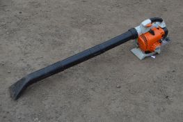 A STIHL BG 86C PETROL BLOWER (pulls freely and starts)