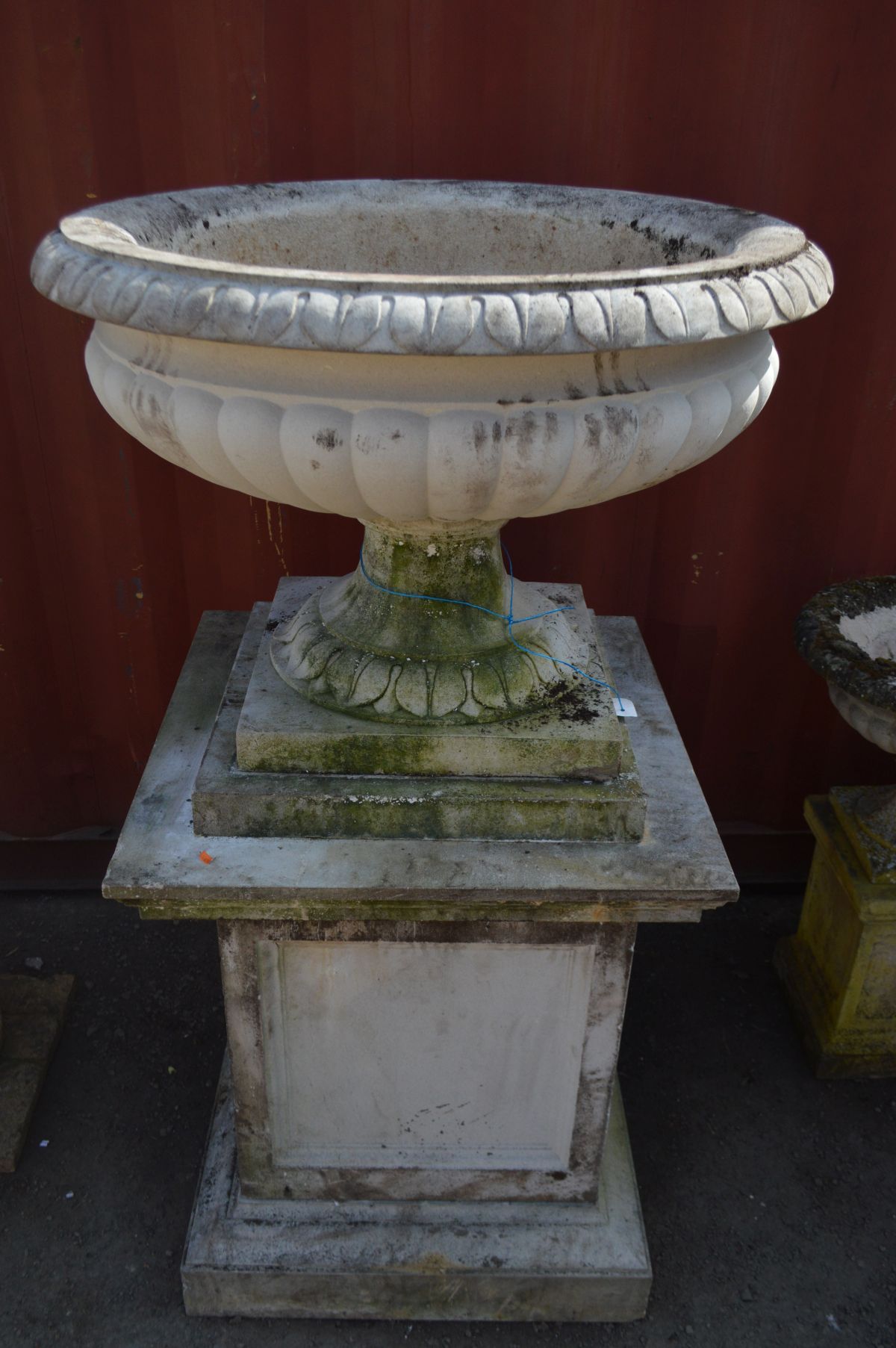 A LARGE RECONSTITUTED STONE CAMPANA GARDEN URN, on a separate square plinth base, diameter 89cm x - Image 3 of 4