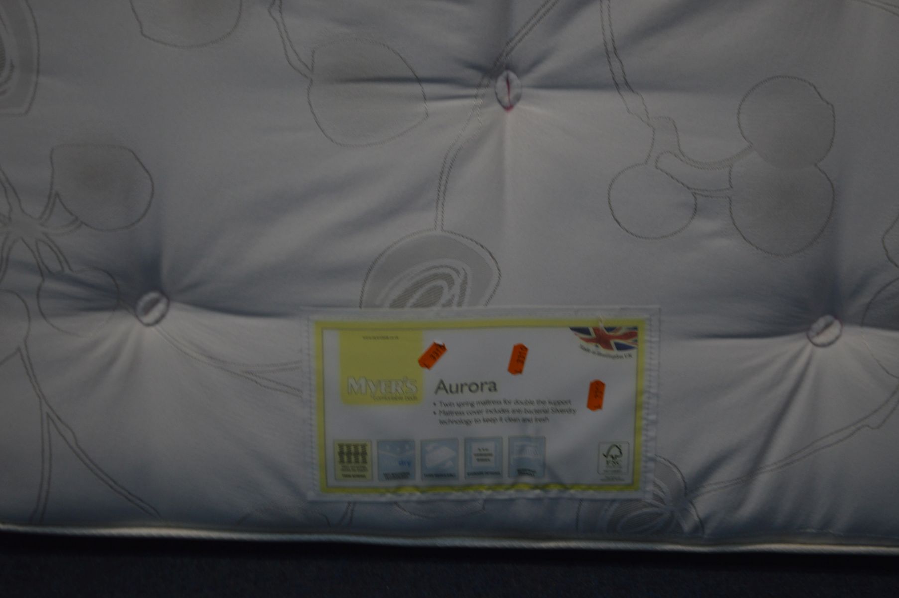 A SINGLE DIVAN BED AND MATTRESS - Image 2 of 2