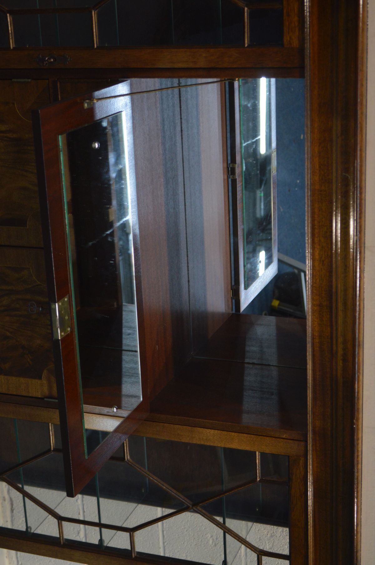 A MAHOGANY SIDE BY SIDE DISPLAY/DRINKS CABINET, with two single doors flanking a fall front section, - Image 3 of 3