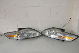 A PAIR OF FORD MONDEO MK4 HEAD LIGHT ASSEMBLIES both NS and OS for 2005 to 2011 car (2)