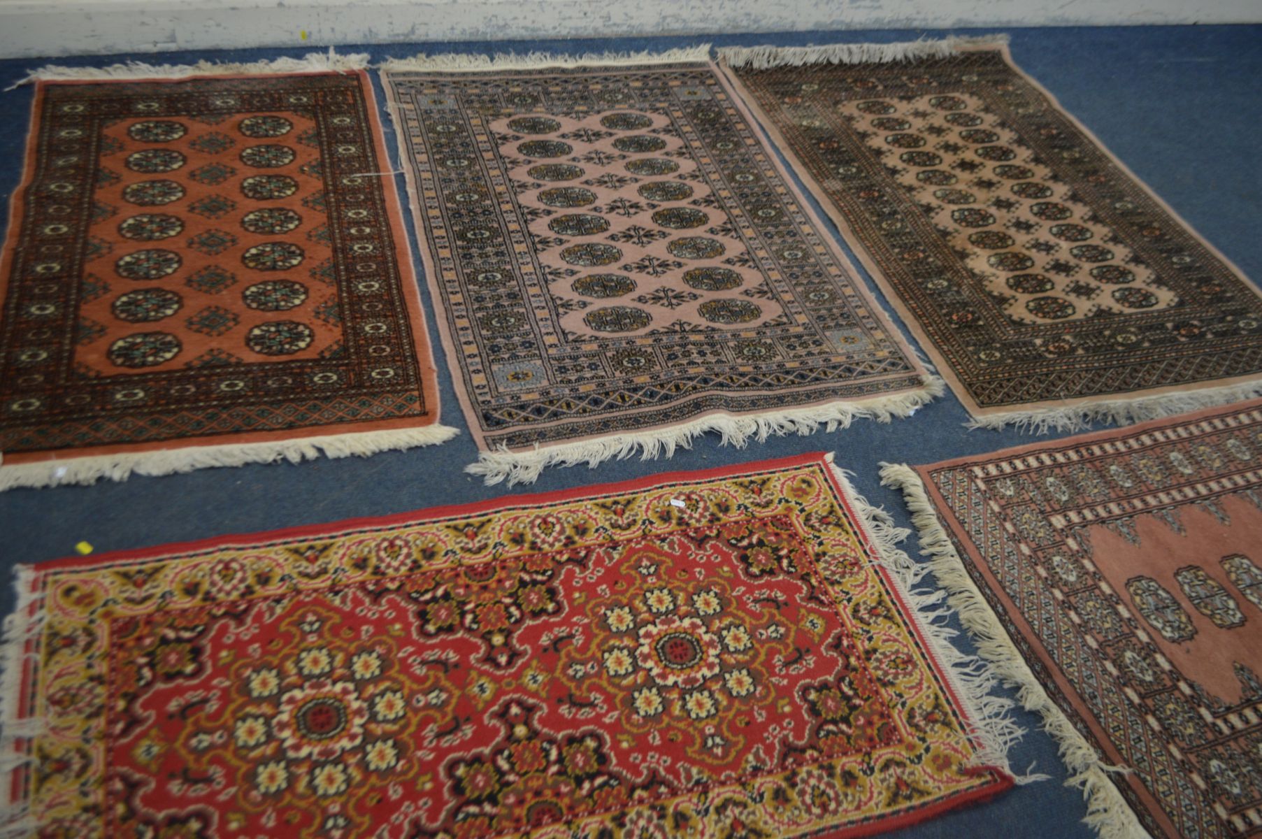 FIVE VARIOUS SIZED TEKKE RUGS, largest rug size 150cm x 99cm, and another rug (6) - Image 2 of 5