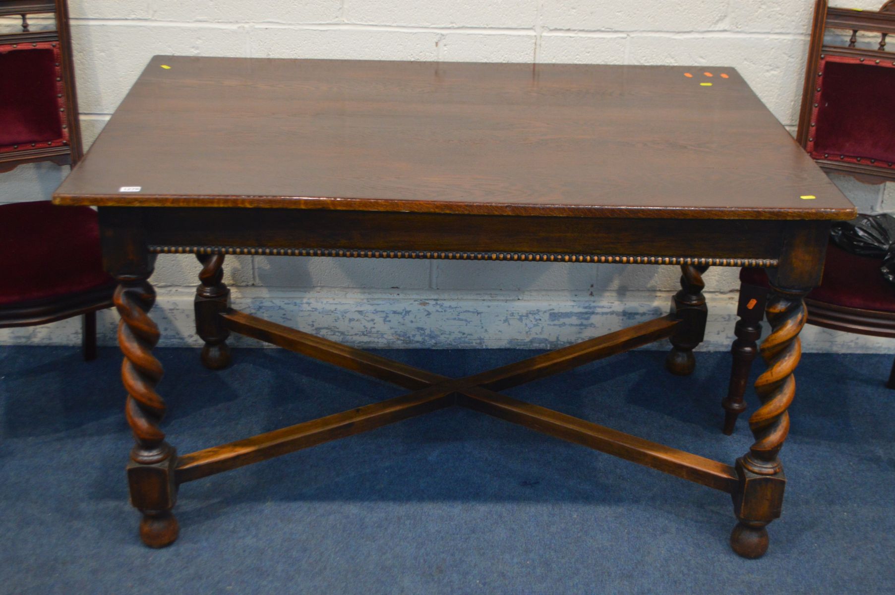 AN OAK BARLEY TWIST DINING TABLE, on a cross stretchered base, length 137cm x depth 91cm x height - Image 3 of 3