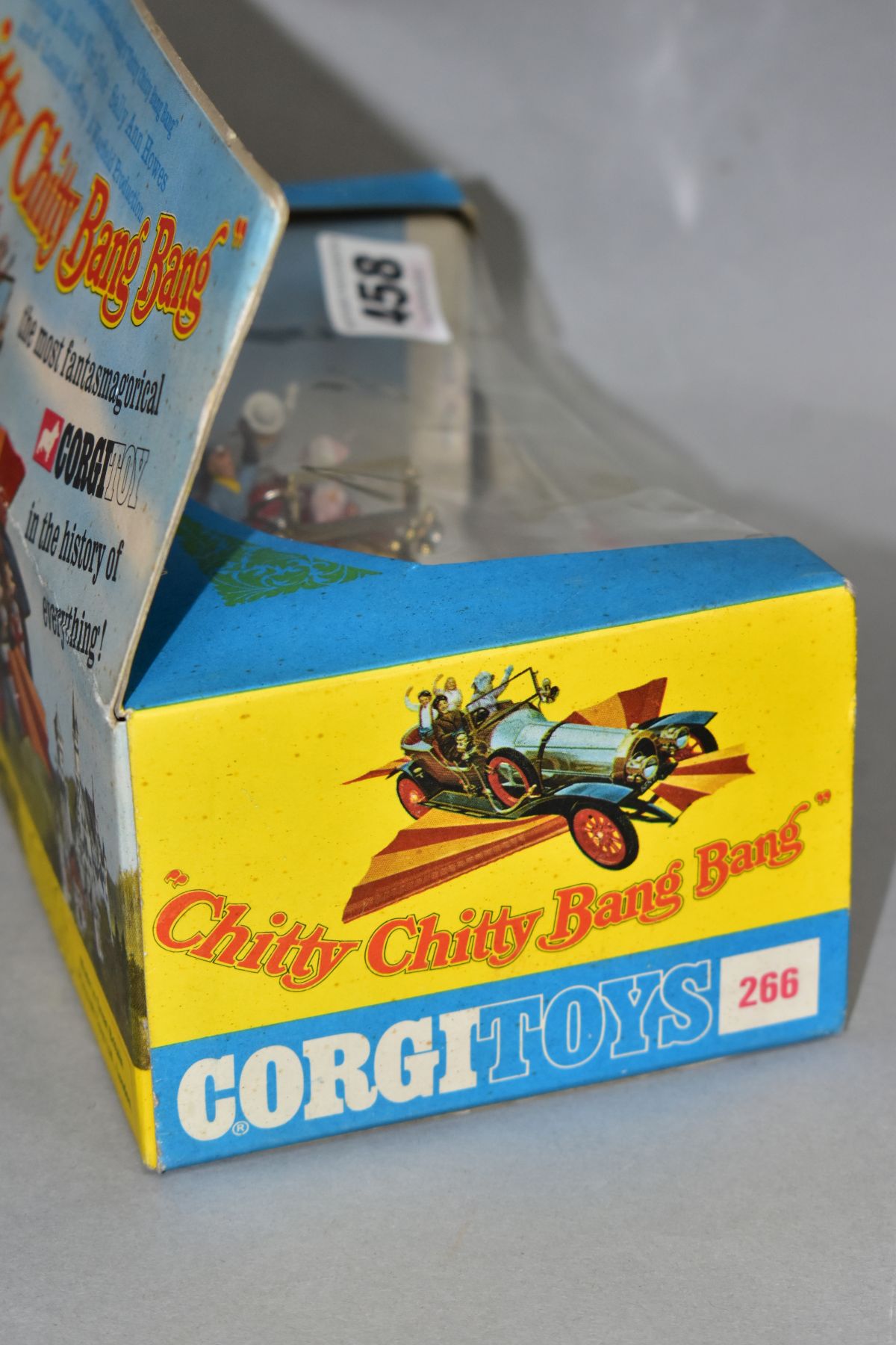 A BOXED CORGI TOYS 'CHITTY CHITTY BANG BANG' CAR, No 266, rarer version with the gold trim, - Bild 4 aus 7