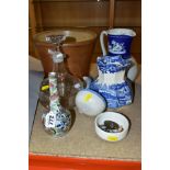 A SMALL GROUP OF CERAMICS AND GLASSWARE, to include a 19th Century Chinese famille rose, blue and