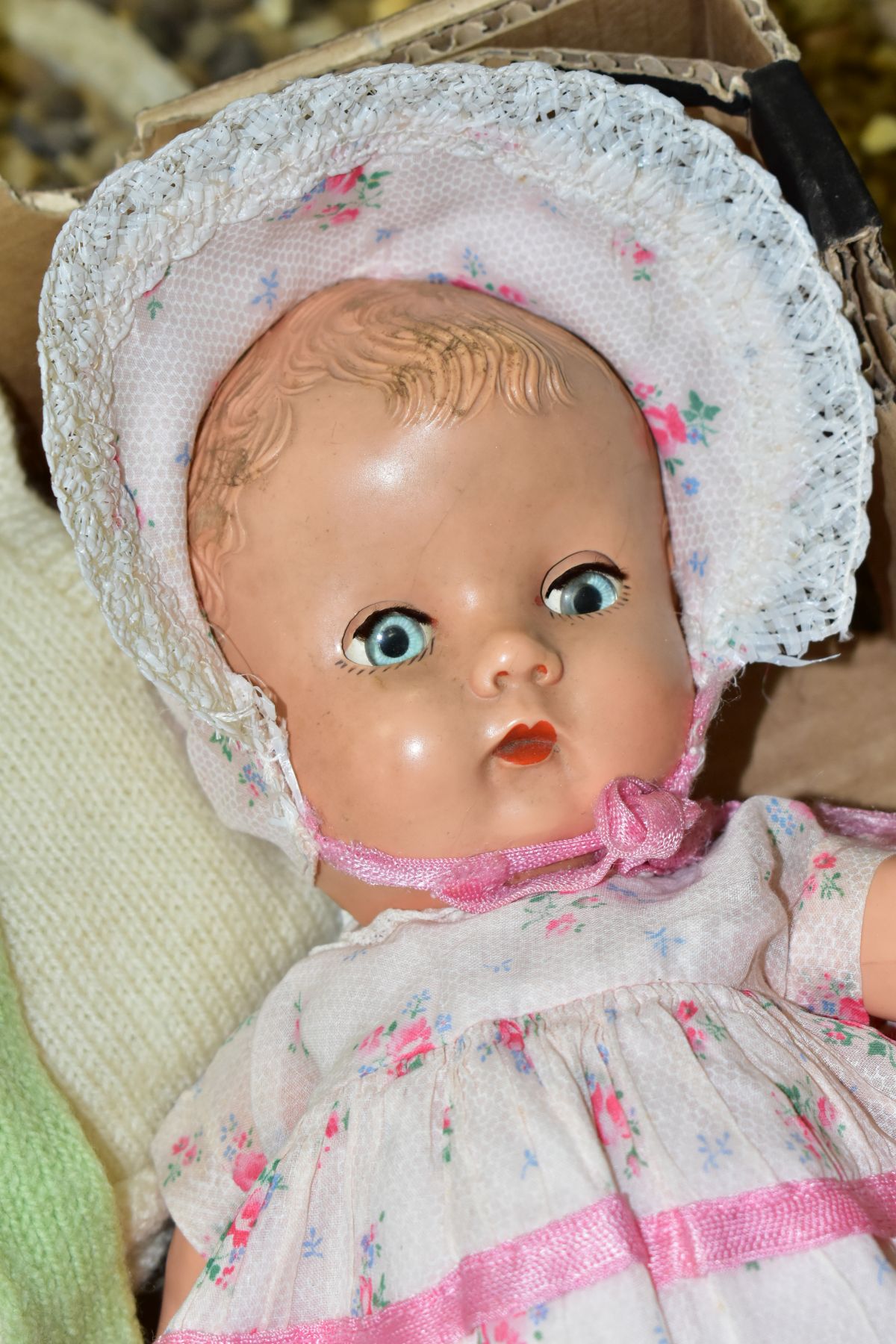 AN ARMAND MARSIELLE BISQUE HEAD BABY DOLL, nape of neck marked 'A.M. Germany 35I./5K', sleeping - Bild 3 aus 12