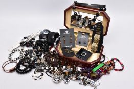 A JEWELLERY BOX AND COSTUME JEWELLERY, to include a wooden jewellery box which opens to reveal a