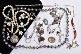 A BAG OF ASSORTED JEWELLERY, to include a mother of pearl beaded necklace suspending a white metal