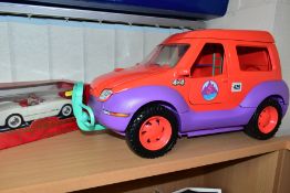 AN UNBOXED SINDY - SPACE 4X4 CAMPER VAN/HOLIDAY HOME, missing some accessories but otherwise appears