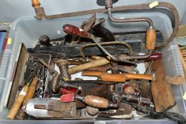VARIOUS WOODWORKING TOOLS, to include a Stanley Bailey No 7 plane, made in USA, a Whitmore No 4 Made