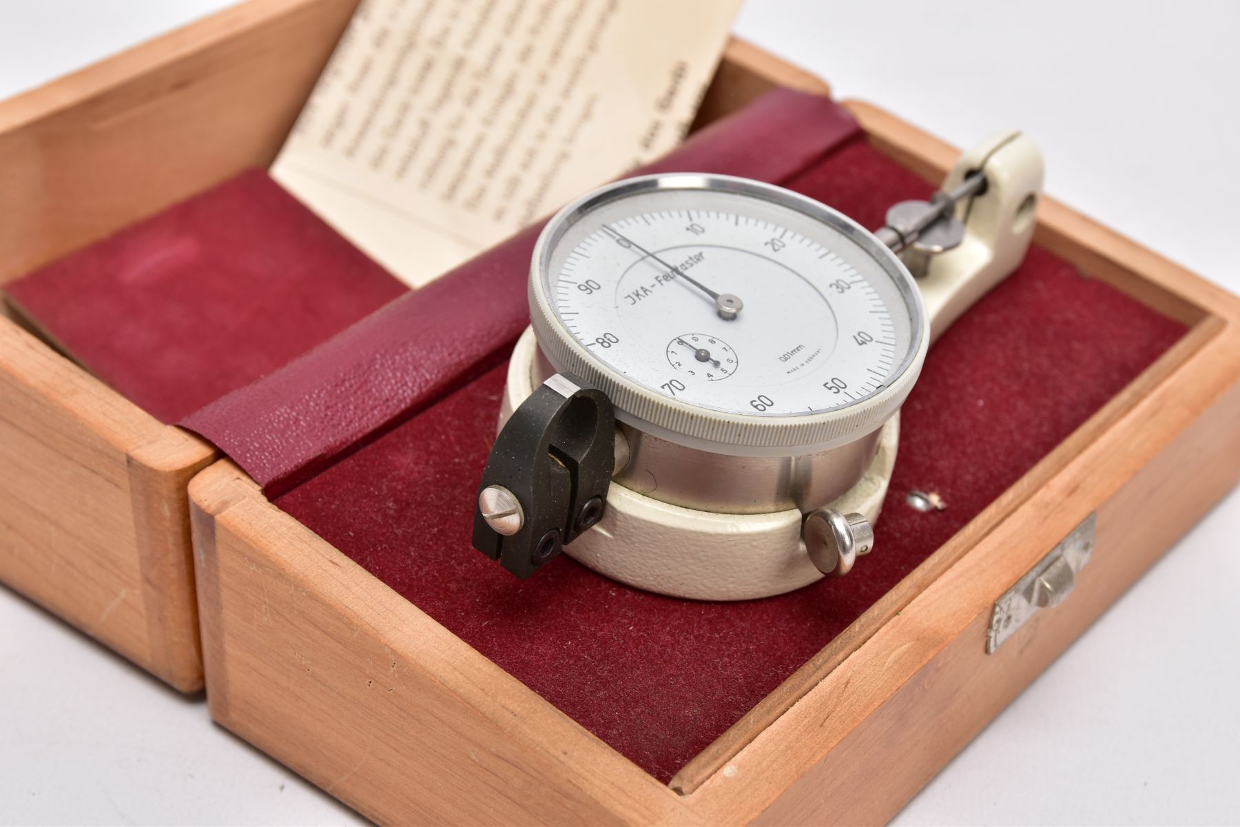 A 'JKA FEINTASTER' PRECISION MIRCOMETER DIAL GAUGE, fitted within original box - Image 8 of 12