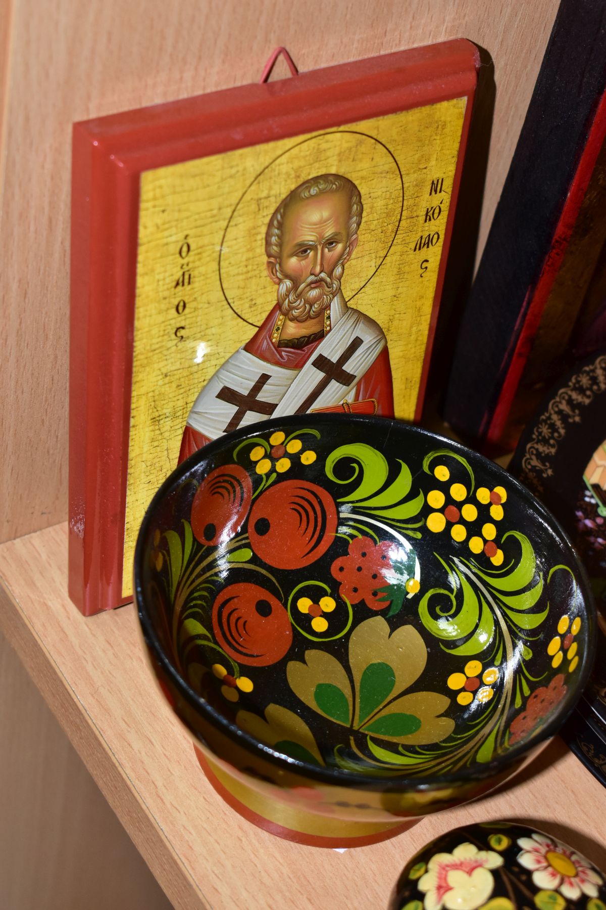 A SMALL COLLECTION OF DECORATIVE RUSSIAN ITEMS, including a set of four modern collectors plates, - Image 10 of 13